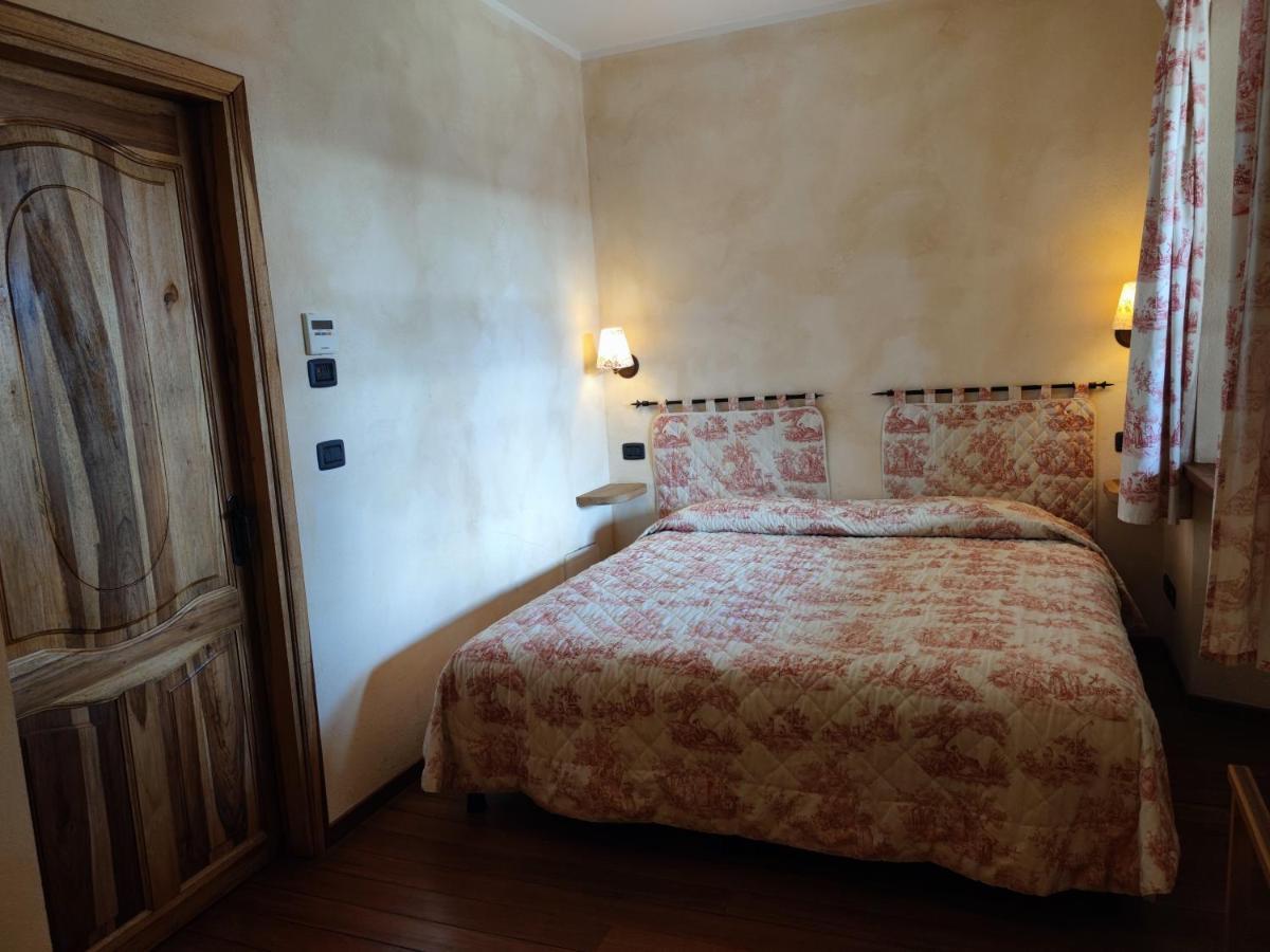 Villa Le 5 Frecce Cavour Esterno foto