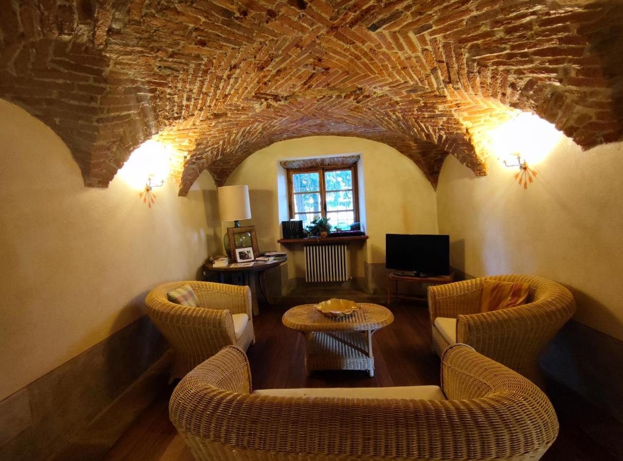 Villa Le 5 Frecce Cavour Esterno foto