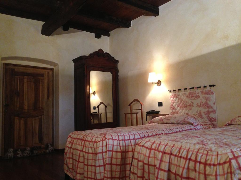 Villa Le 5 Frecce Cavour Camera foto